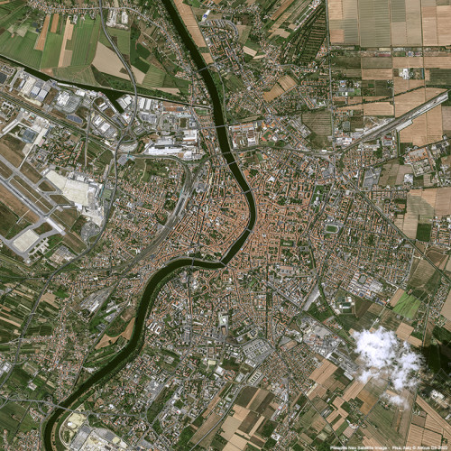 Pléiades Neo - Pisa, Italy