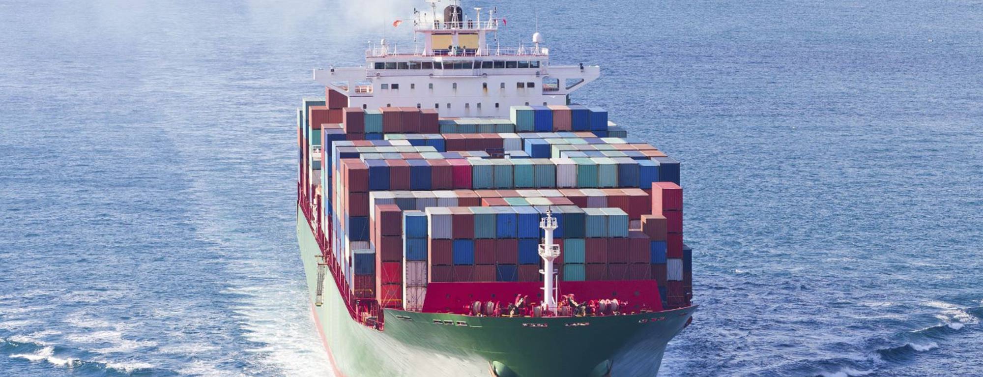 	Large tanker with container cargo