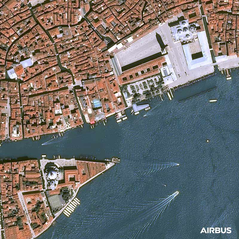 Pléiades - Venice, Italy Pléiades - Venice, Italy